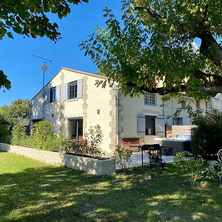 La Maison Du Champ De Beaumont Galgon Bagian luar foto