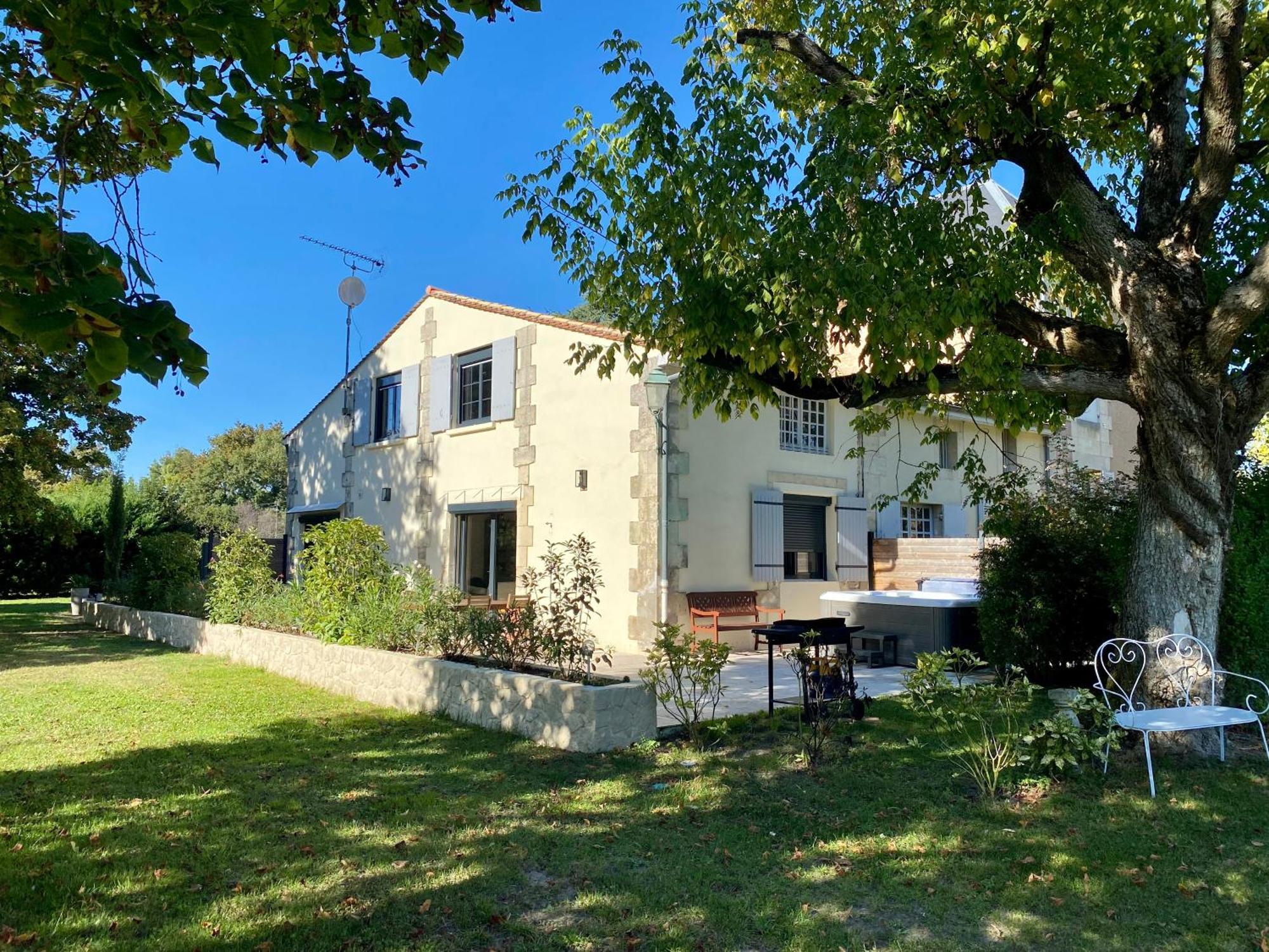 La Maison Du Champ De Beaumont Galgon Bagian luar foto